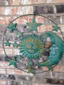 Décoration murale ronde en métal faite à la main Ming Rich Sun and Moon, style ferme moderne, pour la maison ou le jardin - Product Image 2