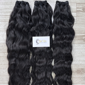 Extensiones de Cabello Humano Vietnamita Natural Ondulado con Cutícula Alineada, Color Negro Natural, de la Marca Sun Hair Company - Product Image 1