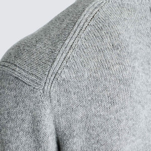 Pull en tricot doux et respirant avec logo frontal, chaud et confortable pour un usage quotidien en hiver - Product Image 6