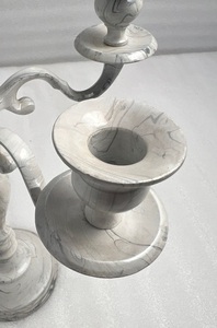 Porte-bougie en laiton de qualité supérieure avec finition émaillée pour la décoration de table de restaurant de luxe et accessoires modernes pour la maison - Product Image 2