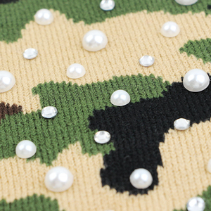 Gorro de Lana Personalizado para Mujer, Color Sólido, con Pelo de Conejo, Adornado con Pedrería, Técnica de Bordado 3D, para Viajes y Negocios - Product Image 3