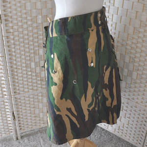 Kilt utilitaire pour homme, motif camouflage vert, style cargo traditionnel des Highlands écossais - Product Image 6
