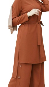 Ensembles d'hiver élégants et pratiques pour femmes dans des tissus confortables de couleur unie pour un confort quotidien - Product Image 3