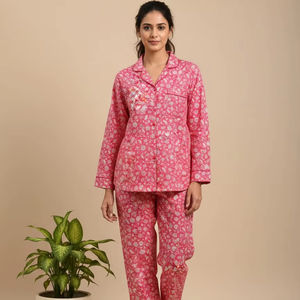 Mejor Precio y Alta Calidad, Vestido de Verano de Talla Grande con Estampado de Amor, Cuello en V, Manga Larga, Traje para el Hogar, Personalizable con Estampado Floral - Product Image 1