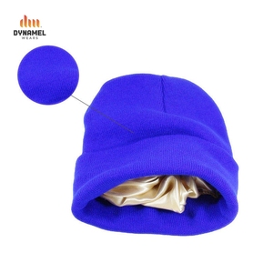 Gorro de Punto Acanalado Gris Sólido Unisex Dynamel Wear con Forro de Seda, Bordado 3D, Ajustable - Product Image 6