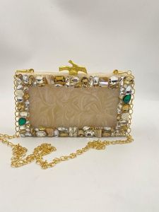 Bolso de mano y de noche de resina epoxi hecho a mano - H a CRAFT HAC-724 con patrón floral y técnica de fundición - Product Image 1