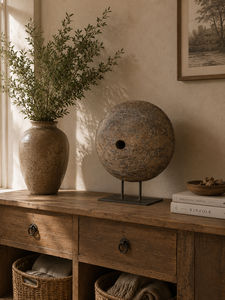 Table console vintage en bois massif avec support métallique en forme de roue, idéale pour la décoration du salon, de la chambre, de l'entrée, de la salle à manger, de la ferme, de la maison ou de l'hôtel - Product Image 5