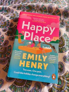 Happy Place de Emily Henry, roman de fiction romantique en édition brochée, best-seller, histoire d'amour - Product Image 5