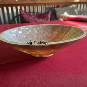 Elegante Tazón Hecho a Mano con Incrustaciones de Madreperla, Estilo Ángel, Decoración Premium para el Hogar de Tradebyd - Product Image 1