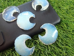 En vrac En Gros Opalite Croissant De Lune Meilleure qualité Cristal Naturel Pierre Précieuse Sculpture Opalite lune pour la fabrication de Bijoux - Product Image 5