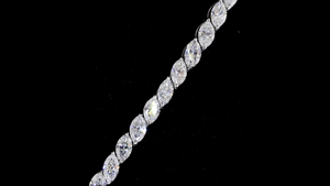 Collar de Plata con Diamantes Cultivados en Laboratorio y Colgante con Aspecto de Zafiro Azul |   Joyería nupcial | Joyería nupcial | Fabricante de Joyería - Product Image 3