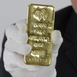 Premium Purity Gold <b>Bar</b> With Refined Metal Composition For Institutional Asset Allocation And <b>Secure</b> Wealth Preservation - Product Image 2