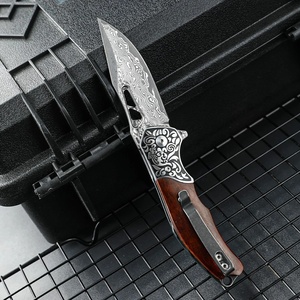 Cuchillo plegable hecho a mano de acero de Damasco de alta calidad con mango de madera y funda de cuero, cuchillos de camping al por mayor. - Product Image 5