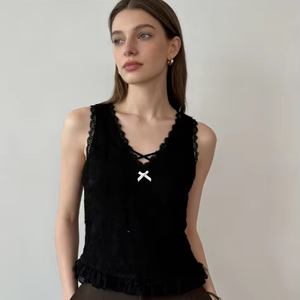 Camisola Corta Sexy de Encaje Negro para Mujer, con Cuello Halter, Transpirable, sin Mangas, Ajustada - Product Image 1