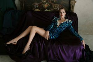 Queen Flora Throne Premium High-End ENZO & LEO Vietnam Luxury Party Cocktails Dress Bodycon Mini con decoración de perlas y flores - Product Image 3