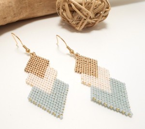 Pendientes elegantes con cuentas de diamantes en tonos pastel, joyería artesanal, pendientes geométricos modernos, accesorios de moda chic para mujer. - Product Image 2
