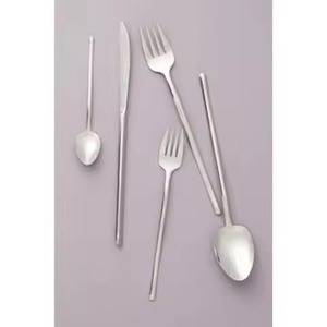 Ensemble de table de cuisine de luxe, ensemble de couverts en acier inoxydable, conçu pour des repas haut de gamme et un attrait sophistiqué - Product Image 2