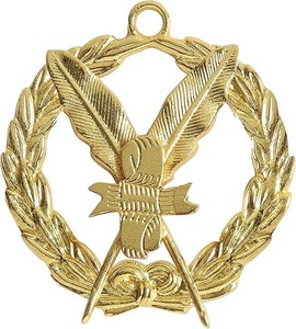 Joya de cuello para oficial de la Comandancia de los Caballeros Templarios Grand Recorder Knights - La joya de cuello chapada en oro es una pieza de insignia masónica. - Product Image 1