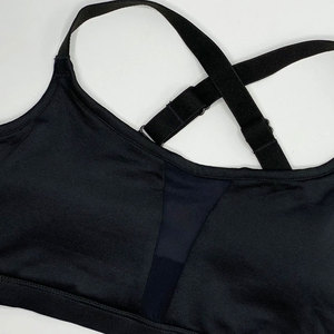 Sujetador deportivo de alta calidad personalizado para mujer, con logo personalizado, transpirable y de estilo simple, a bajo precio. - Product Image 4