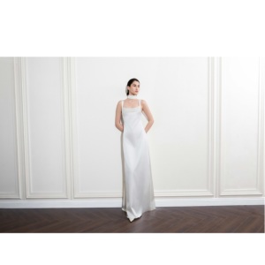 Vestido Casual para Mujer con MOQ Bajo, ORIEL DRAPELESS DRESS MISSION SATIN, 89% Triacetato, 11% Poliéster, Corte en A, Vestidos Casuales de Verano para Mujer - Product Image 1