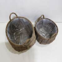 Ensemble de 2 paniers ovales en polyrotin naturel avec poignées, contenants de rangement durables faits à la main pour boîtes cadeaux, organisation de la maison