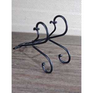 ขาตั้งโต๊ะโลหะดีไซน์สวยงามสั่งทำพิเศษสำหรับตกแต่ง ขาตั้งพื้นโลหะแบบพกพาสำหรับจัดแสดงของตกแต่ง - Product Image 5