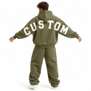 Conjuntos de sudaderas con capucha para hombre, verde oliva, con estampado de letras vintage en la espalda, de forro polar de alto gramaje, estilo oversize y joggers holgados, MOQ bajo, logotipo personalizado - Product Image 1