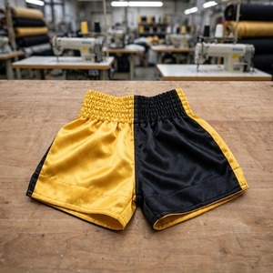 Shorts de boxe et de Muay Thai personnalisés 100% polyester satiné, taille élastique, respirants, séchage rapide, protection, imprimés par sublimation - Product Image 2