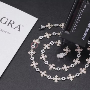 Collier en Moissanite Classique à Liens Croisés en Gros, Bijoux Fins et Collier Initial Personnalisé en Argent Sterling 925 Sertie de Diamants - Product Image 3