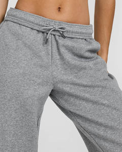 Pantalones Deportivos de Felpa para Mujer, al por Mayor y con Logotipo Personalizado, de Pierna Ancha, Cintura Media, Cierre Elástico, Corte Holgado, Casuales, con Bolsillos - Product Image 5