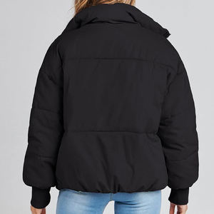 Precio al por mayor, nueva llegada, chaquetas acolchadas para mujer, ajustadas, transpirables, lisas, con capucha, estilo urbano, chaqueta acolchada tipo burbuja - Product Image 4