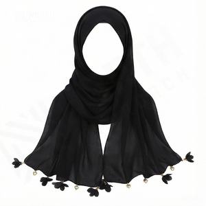 Pañuelo de chifón de moda con borlas de aleación en forma de corazón y flor, pañuelo para la cabeza de chifón liso de primera calidad de 70x170cm para mujer, hiyab suave y elegante. - Product Image 6