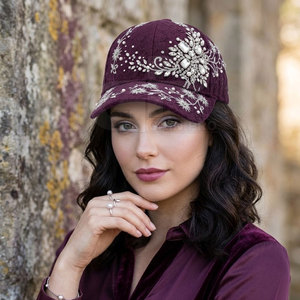 Casquette de baseball florale en dentelle pour femme avec broderie élégante, accents en strass et sangle – Tendance, décontractée, pour l'été et l'extérieur - Product Image 4
