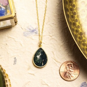 NIKHIL GEMS Élégant Pendentif Goutte d'Agate Mousse Vintage avec Monture en Or Vermeil et Remplissage Or 14K, Délicat, Unisexe, pour Fiançailles - Product Image 2