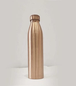 Bouteille de voyage et de sport réutilisable en cuivre pur artisanal <200ml, design classique, anti-fuite, écologique, avec couvercle, parfaite - Product Image 4