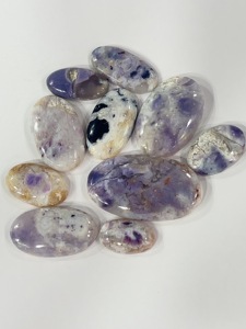 Lot de 10 cabochons en pierre naturelle violette de qualité AA, 46g, vente en gros de pierres précieuses en vrac pour la fabrication de bijoux, fournisseur en gros - Product Image 2