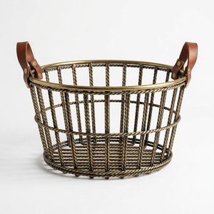 Cesta de Alambre de Hierro Hecha a Mano de 28 cm con Asas de Cuero y Varillas de Cuerda de Latón Antiguo, Material Metálico para Decoración del Hogar, Hoteles y Bodas - Product Image 1