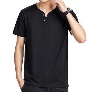 Oem logo personnalisé design été nouveau style haut à manches mode vêtements pour hommes couleur unie col en V bouton t-shirt court - Product Image 1