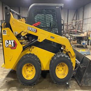 Achetez une mini-chargeuse sur pneus CAT 242D3 de qualité supérieure, livraison rapide, chargeuse-pelleteuse avant, moteur Caterpillar, 40 tonnes - Product Image 3