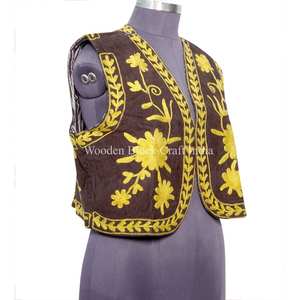 Chaleco corto de algodón hecho a mano para mujer, sin mangas, bordado a mano con motivos florales, acolchado, para otoño e invierno. - Product Image 2