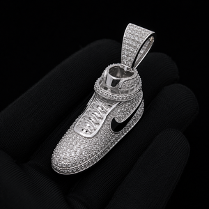 Colgante para Zapatos Estilo Hip Hop con Diamantes Cultivados en Laboratorio de 6-7 CT, Plata de Ley 925, Certificado IGI - Product Image 1