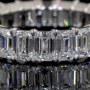 แหวนเพชรทรงมรกต 9.0 กะรัต รับรองโดย IGI คลาสสิก ตัวเรือนแพลตตินั่มแท้ ทอง 14K แหวนแต่งงานแบบ Eternity ขนาดใหญ่ ผู้ผลิต - Product Image 3