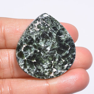 FAIJAN GEMS สร้อยคอเซราฟินไนต์ทรงหลวมคุณภาพสูงทำมือ  หยกสีเขียวเจียระไนทรงเหลี่ยม  เครื่องประดับสไตล์สวยงามจากธรรมชาติ - Product Image 2