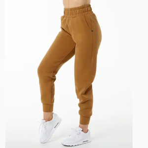 Pantalones de chándal personalizados OEM de peso pesado, de pierna recta, extragrandes, apilados, para hombre, joggers deportivos acampanados, holgados - Product Image 4