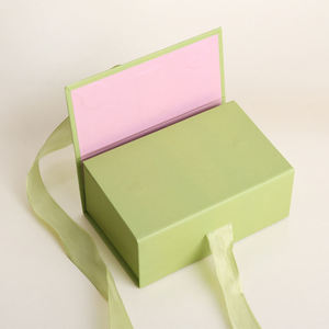 Caja de Regalo Plegable Personalizada, Ecológica, Reciclable e Impermeable, con Asa de Cinta, Forro de Esponja y Cierre Magnético para Cosméticos y Perfumes - Product Image 2