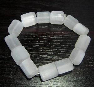 Bracelet en cristal de sélénite indien, bracelet en pierres précieuses naturelles, cadeau pour hommes et femmes, bracelets de méditation énergétique - Product Image 4