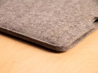 Housse pour ordinateur portable MacBook minimaliste en feutre de laine mérinos, protégez votre technologie dans ce étui rembourré disponible