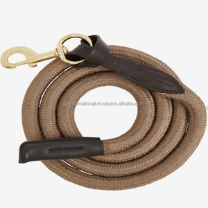 Cuerda de Poliéster Suave y Resistente para Caballos, con Detalles en Poliéster y Herrajes de Latón y Acero - Product Image 1