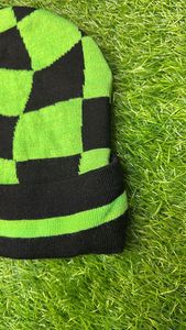 Wholesale 100% Acrylic Custom Winter <b>Plain</b> Beanie Knitted <b>Cap</b> Casual Lightweight Warm Beanie <b>Cap</b> - Product Image 2