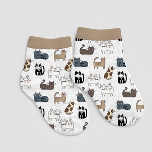 Chaussettes classiques pour enfants, design côtelé confortable, tissu riche en coton, essentiels de tous les jours - Product Image 1